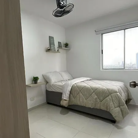 Cerca De La Playa